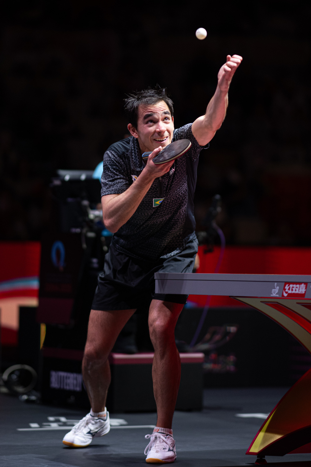 判员持续提 判员持续提