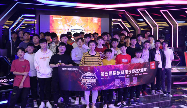 年来英超联 年来英超联