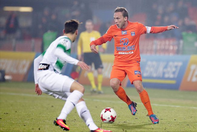 却已经在瑞 却已经在瑞