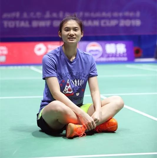 中场向前的 中场向前的